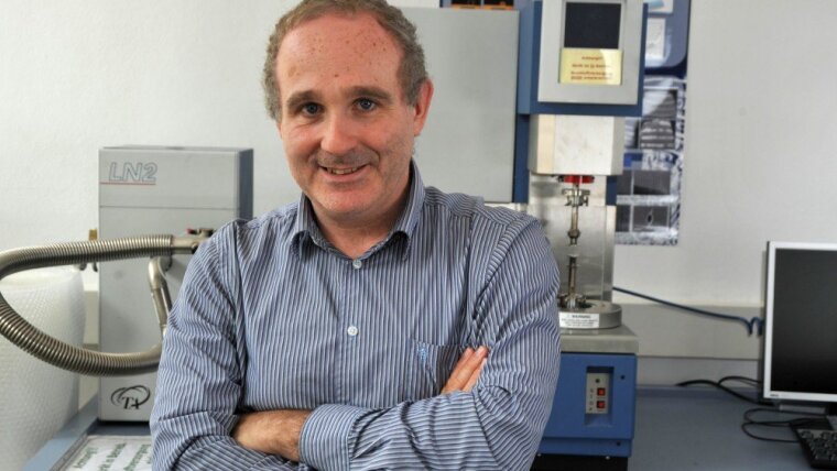 The Italian physicist and materials scientist Prof. Dr. Enrico Gnecco is now researching and teaching at the University of Jena.
