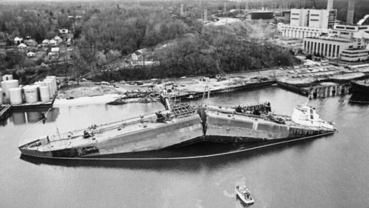 Havariertes Schiff