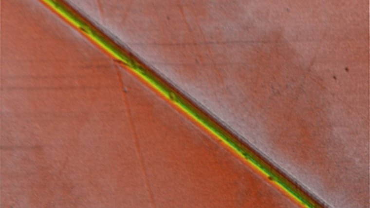 Laser-Scanning-Mikroskopie-Bild einer Verschleißrille